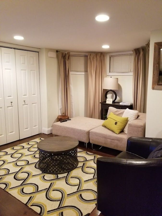 Quaint 2 Bedroom 1 1/2 Bath English Basement - Photo 12