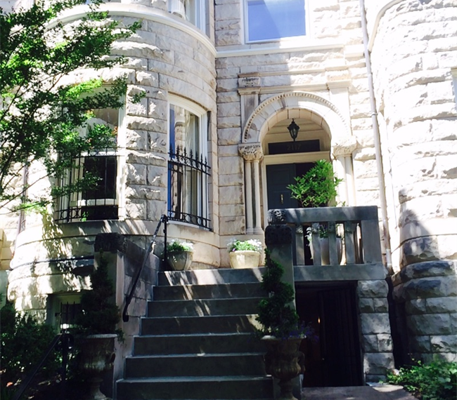 DC's BEST ADDRESS! GORGEOUS ONE BEDROOM FULLY FURNISHED (DUPONT CIRCLE/KALORAMA/EMBASSY ROW) - Photo 1