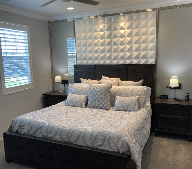 Master Bedroom/Attached Bathroom/Walk-In Closet