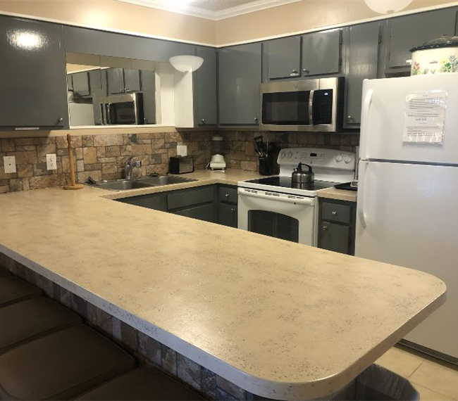 Condos at Winterplace between Beckley and Princeton, quiet with mountain views E306