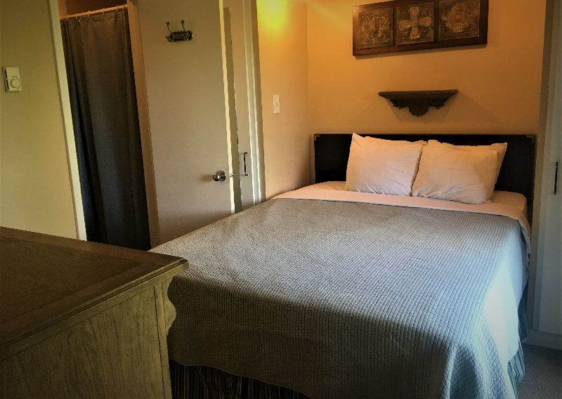 Condos at Winterplace between Beckley and Princeton, quiet with mountain views E306 - Photo 4