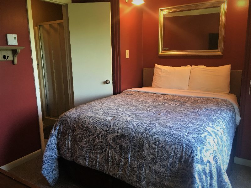 Condos at Winterplace between Beckley and Princeton, quiet with mountain views E306 - Photo 4