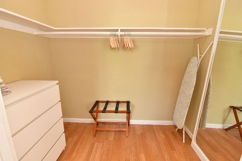 Lovely Townhouse, Fun Area - Photo 6
