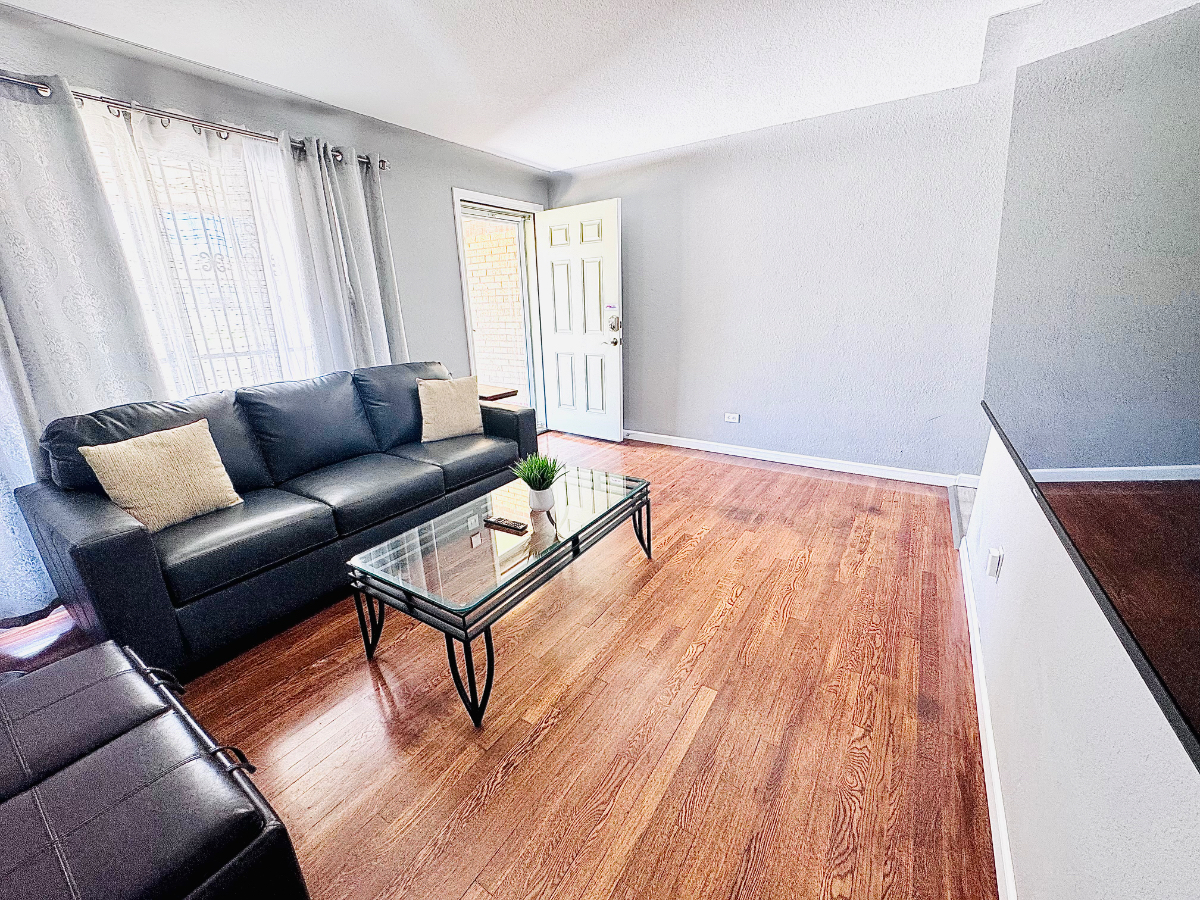 Denver (Z): 3Bdrm-3Bath: w/2car Garage; plus sofa bed; Pets OK; Near Park - Photo 3