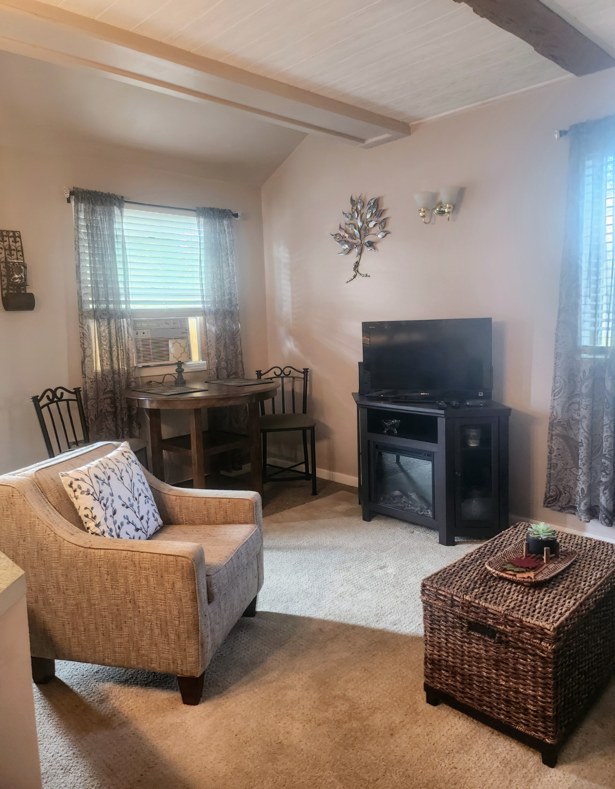 Apartment - Photo 4