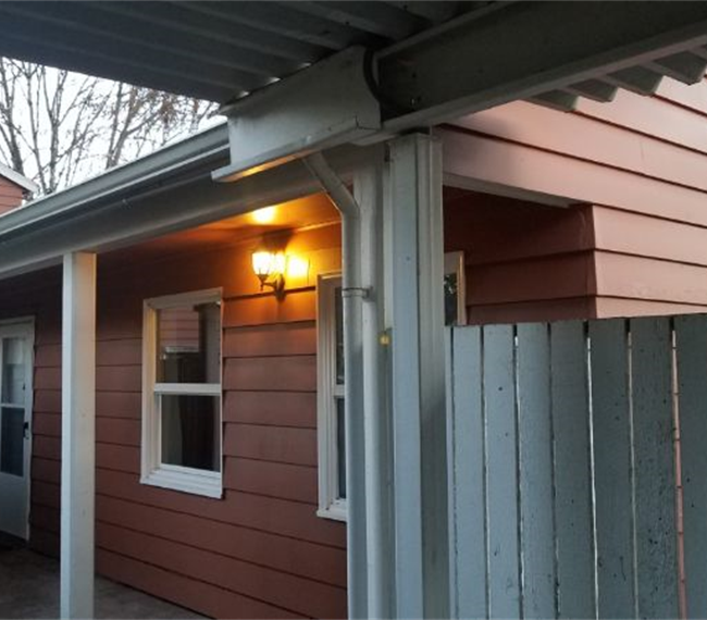 Cozy Cottage Close to Town