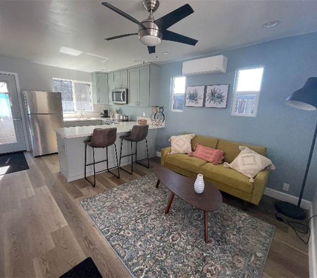 Luxury 1BR Cottage with a Contemporary Kitchen - Photo 1