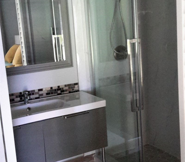 Quiet 1-bedroom condo in lush settings close to hospitals - Photo 8