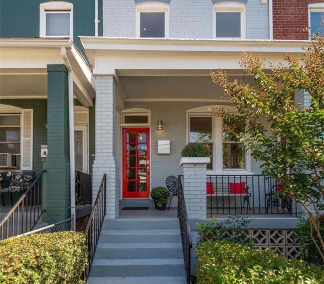 4 Br/3Ba Rowhouse just minutes from Hospitals! - Photo 1