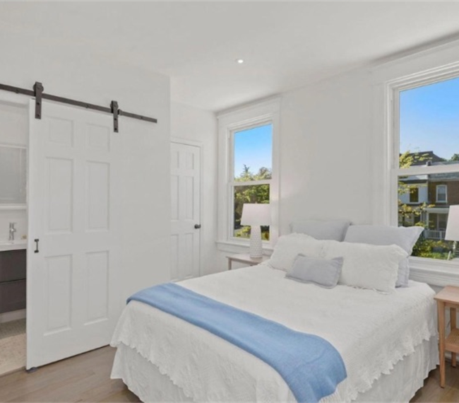 4 Br/3Ba Rowhouse just minutes from Hospitals! - Photo 6