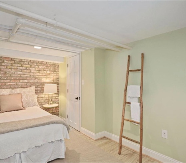 4 Br/3Ba Rowhouse just minutes from Hospitals! - Photo 11