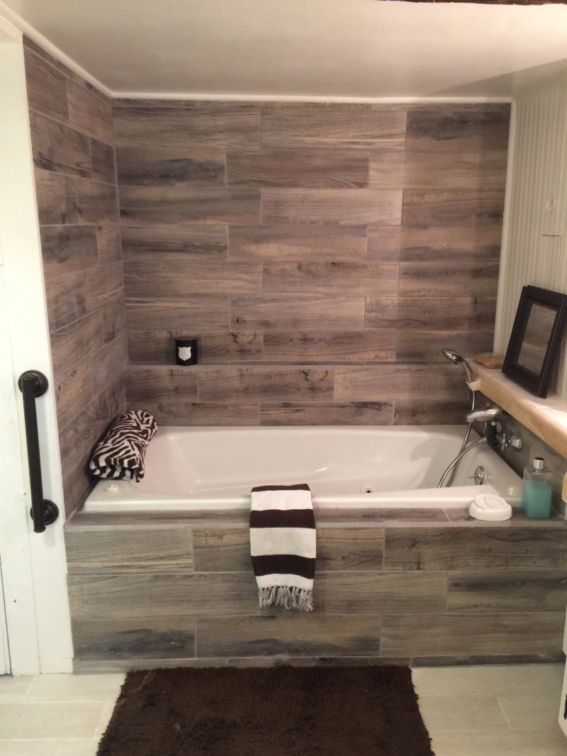 NY room available in lovely Hamlet of Essexs NY - Photo 5