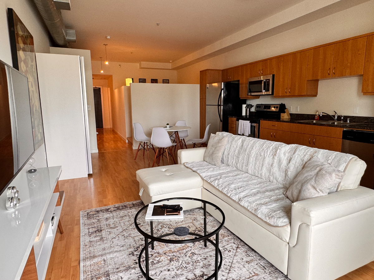 Large Unit with Astonishing View, WD/AC/Parking - Photo 6