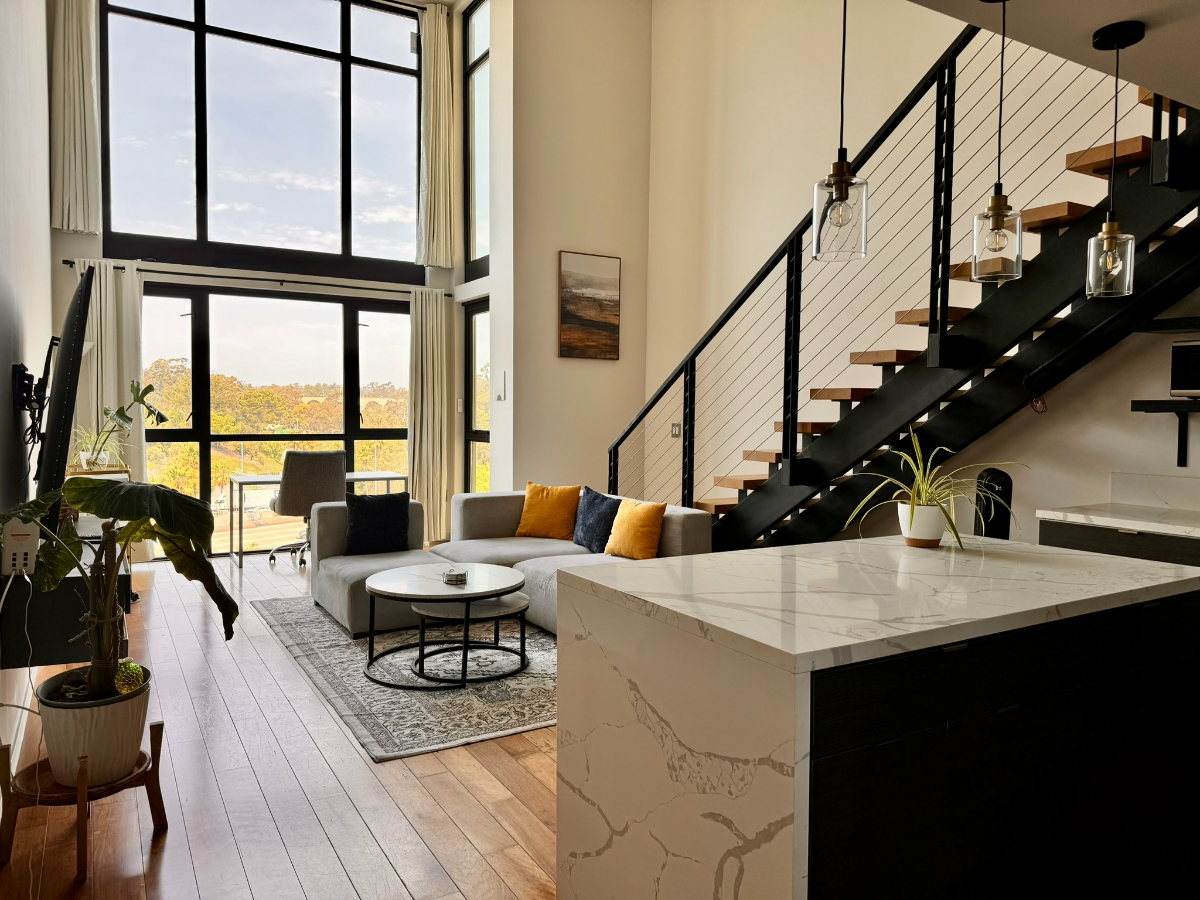 Stunning Park View Penthouse WD /AC/Free Parking