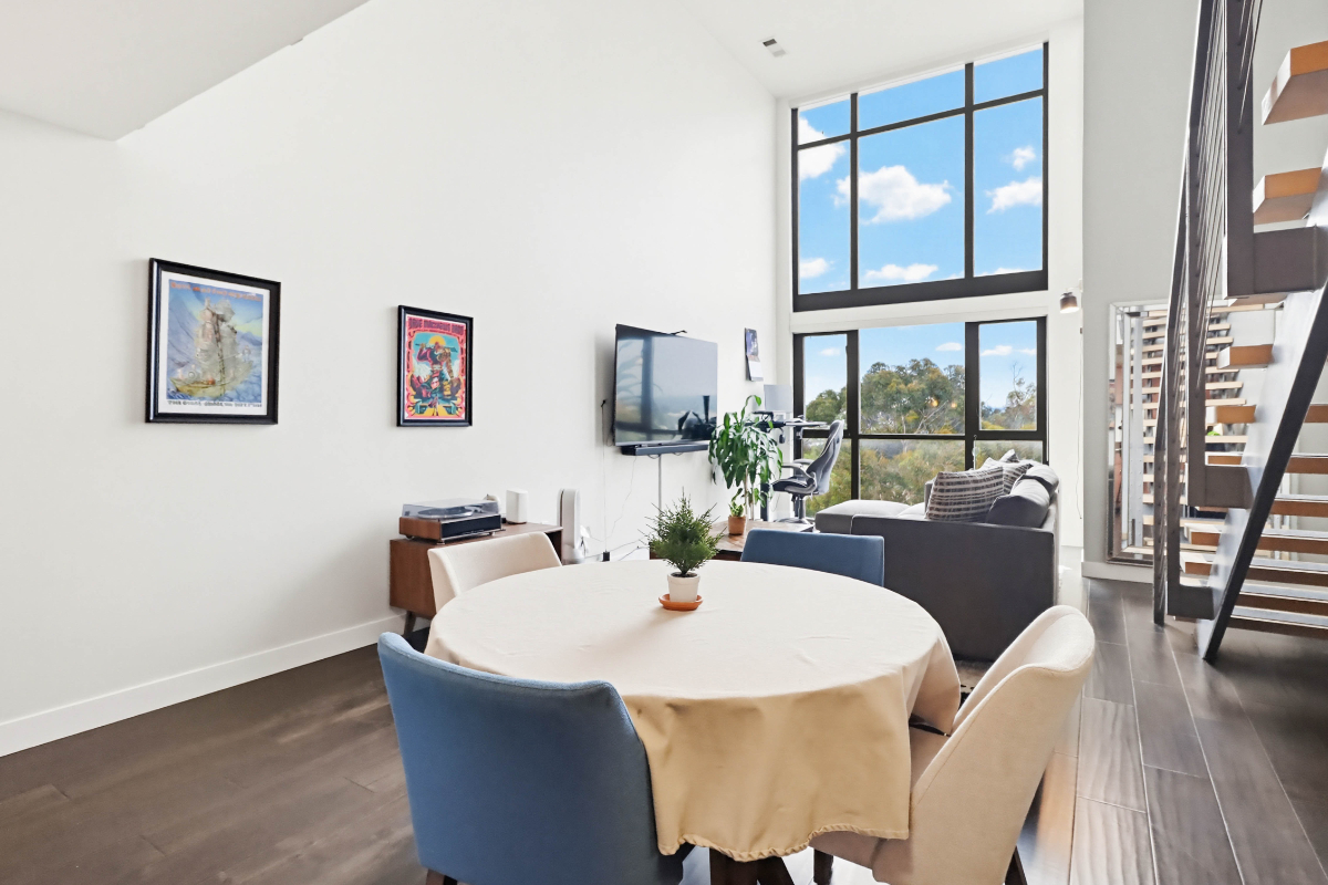 Large Unit with Astonishing View, WD/AC/Parking - Photo 3