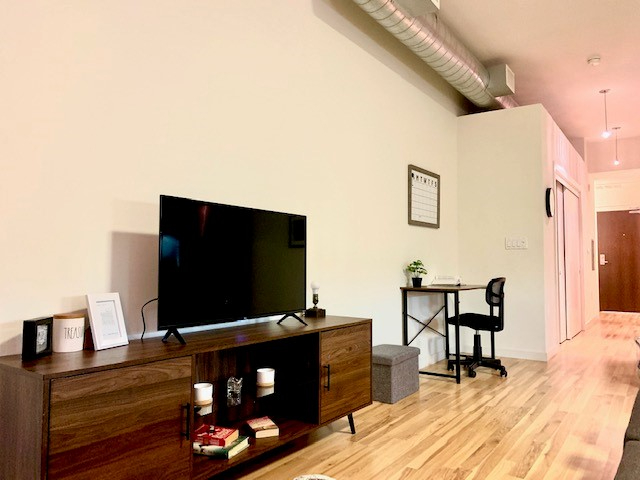 Large Unit with Astonishing View, WD/AC/Parking - Photo 2