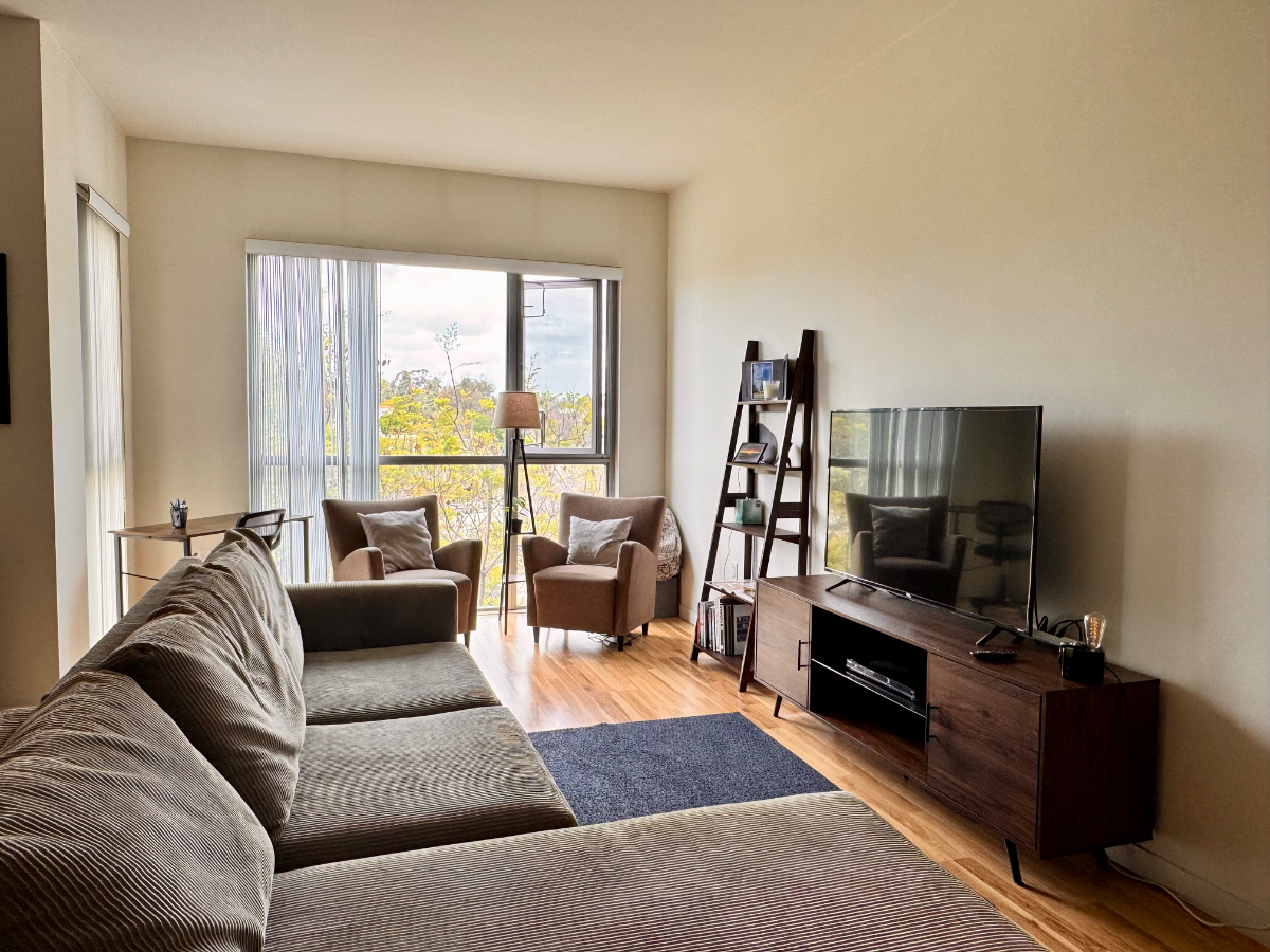 Large Unit with Astonishing View, WD/AC/Parking - Photo 3