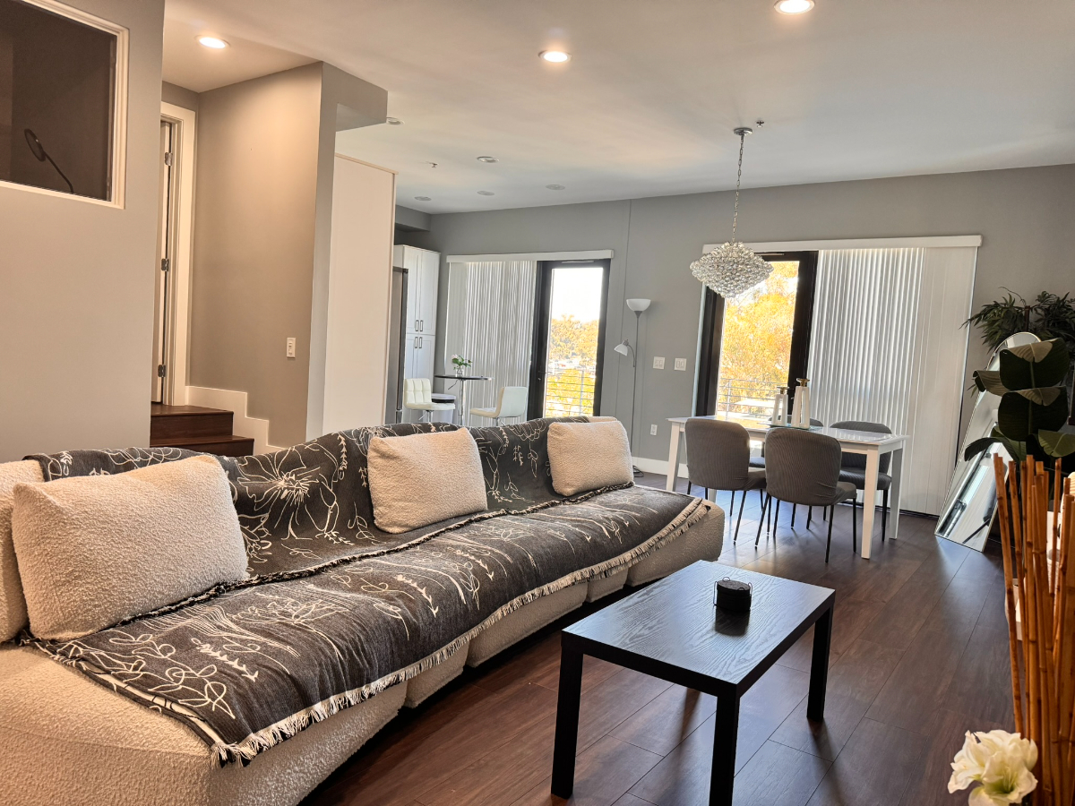 Large Unit with Astonishing View, WD/AC/Parking - Photo 3
