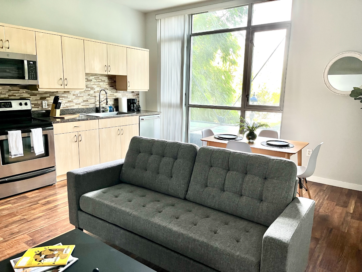 Classic Loft WD/AC/Free Parking, Walk to All