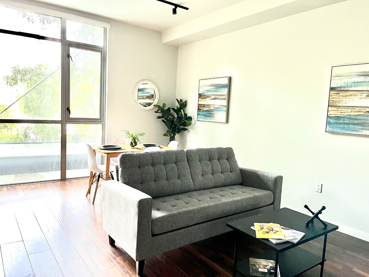 Large Unit with Astonishing View, WD/AC/Parking - Photo 3