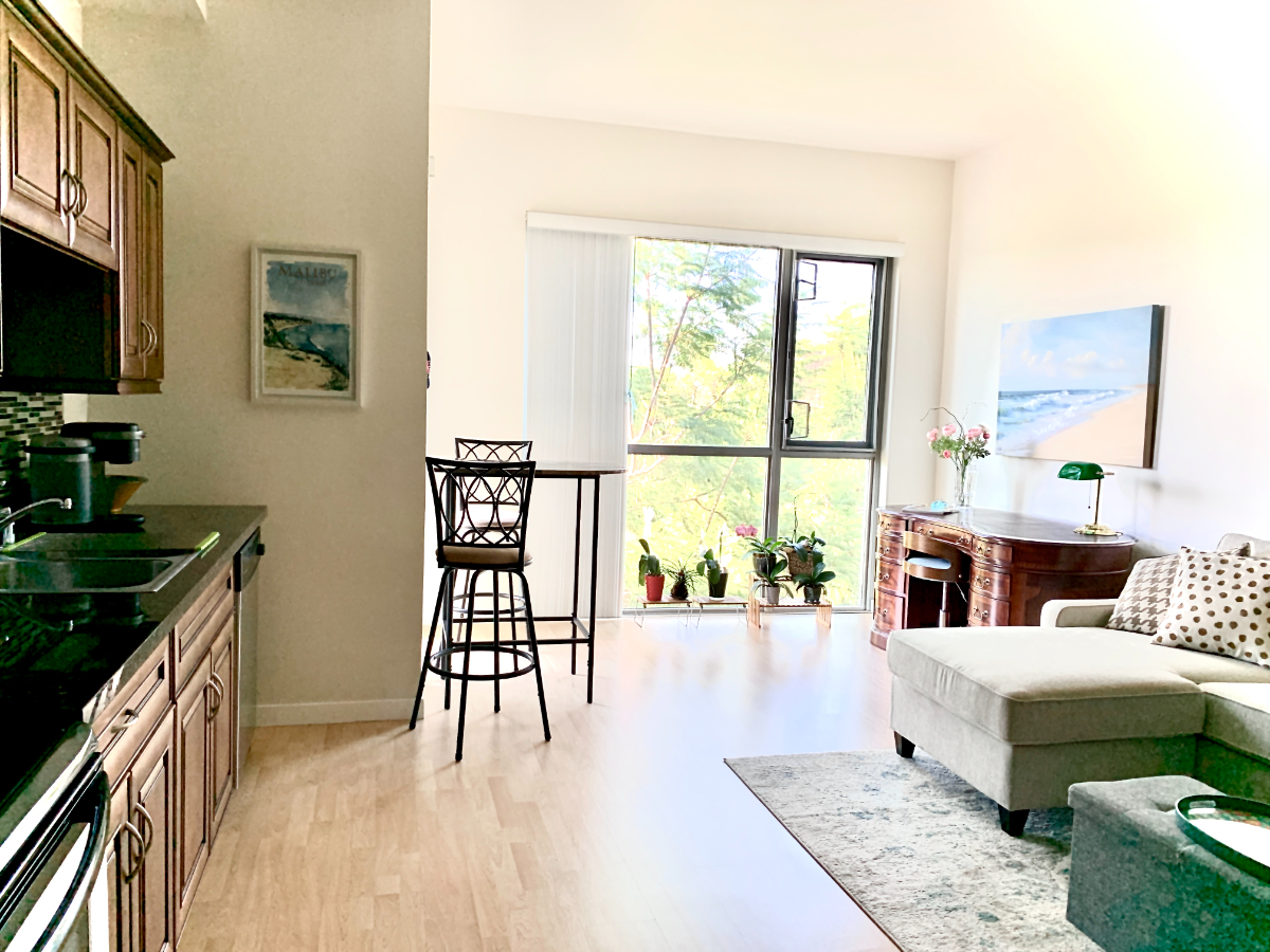 Corner Studio, Park Views, Free Garage Parking