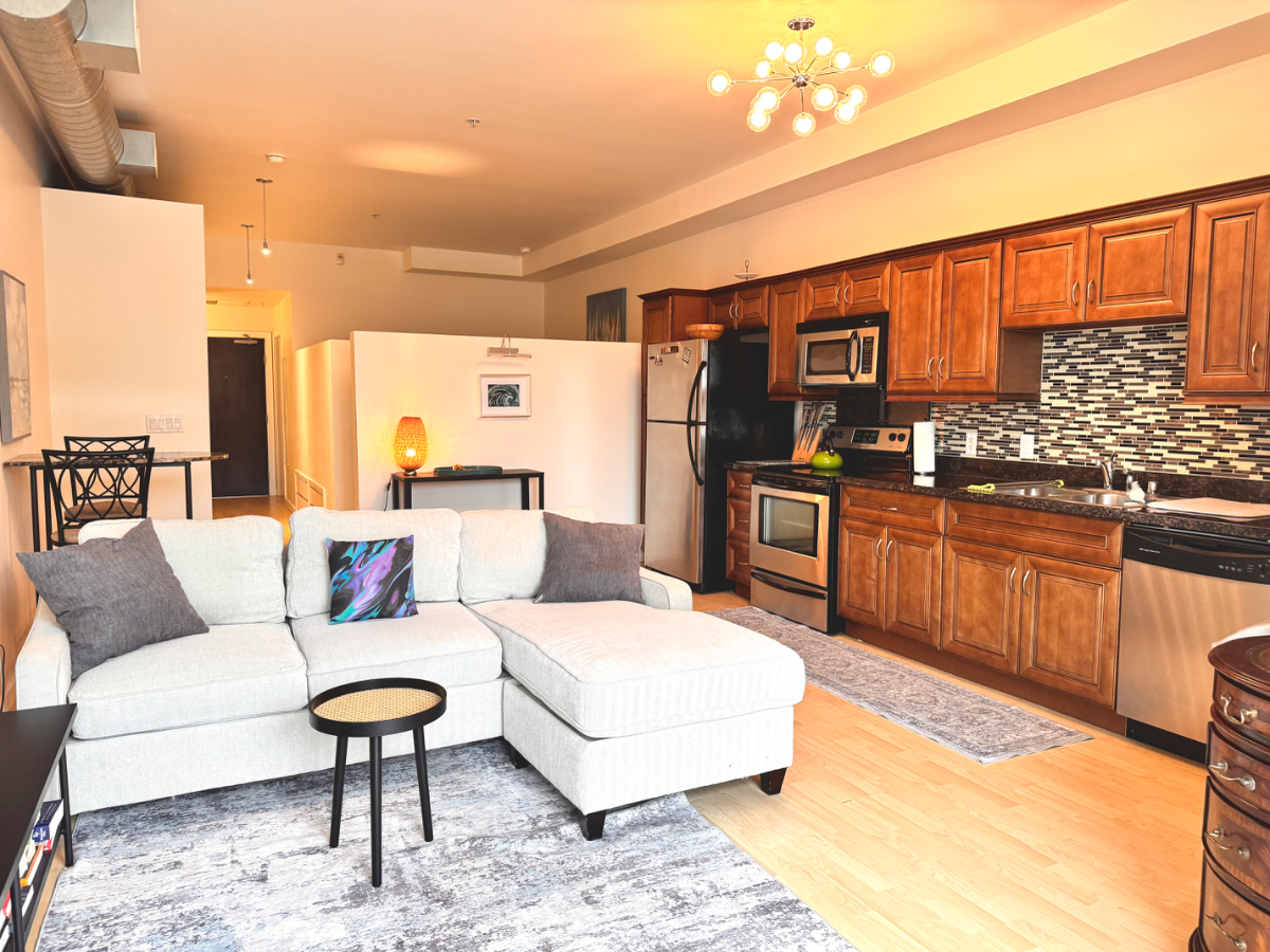 Large Unit with Astonishing View, WD/AC/Parking - Photo 5