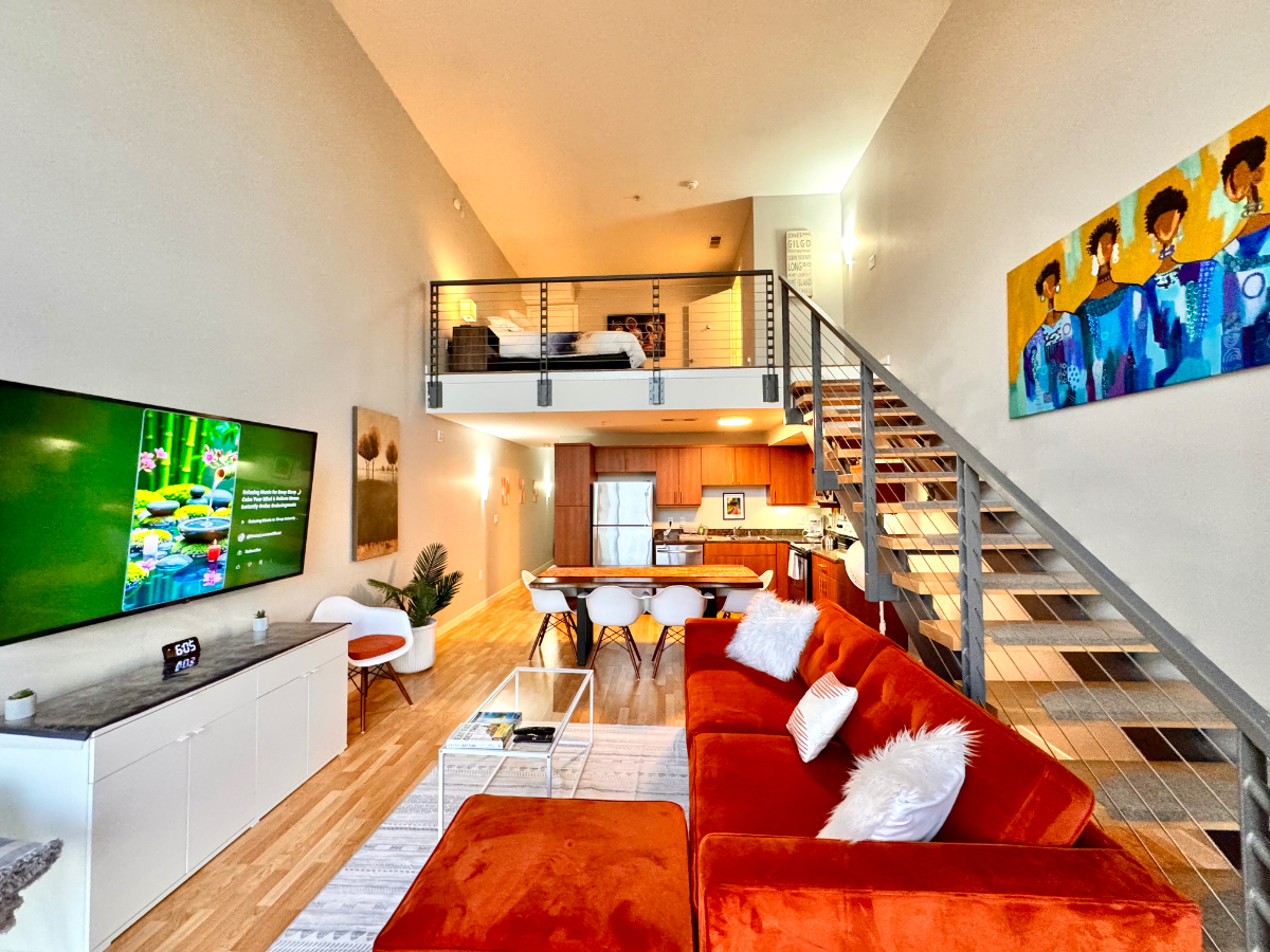 Large Unit with Astonishing View, WD/AC/Parking - Photo 1