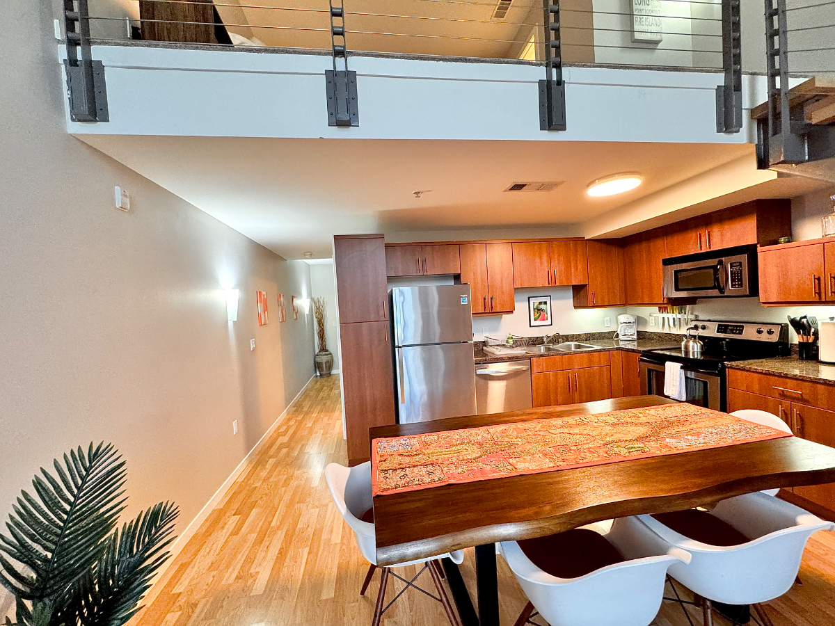 Large Unit with Astonishing View, WD/AC/Parking - Photo 6