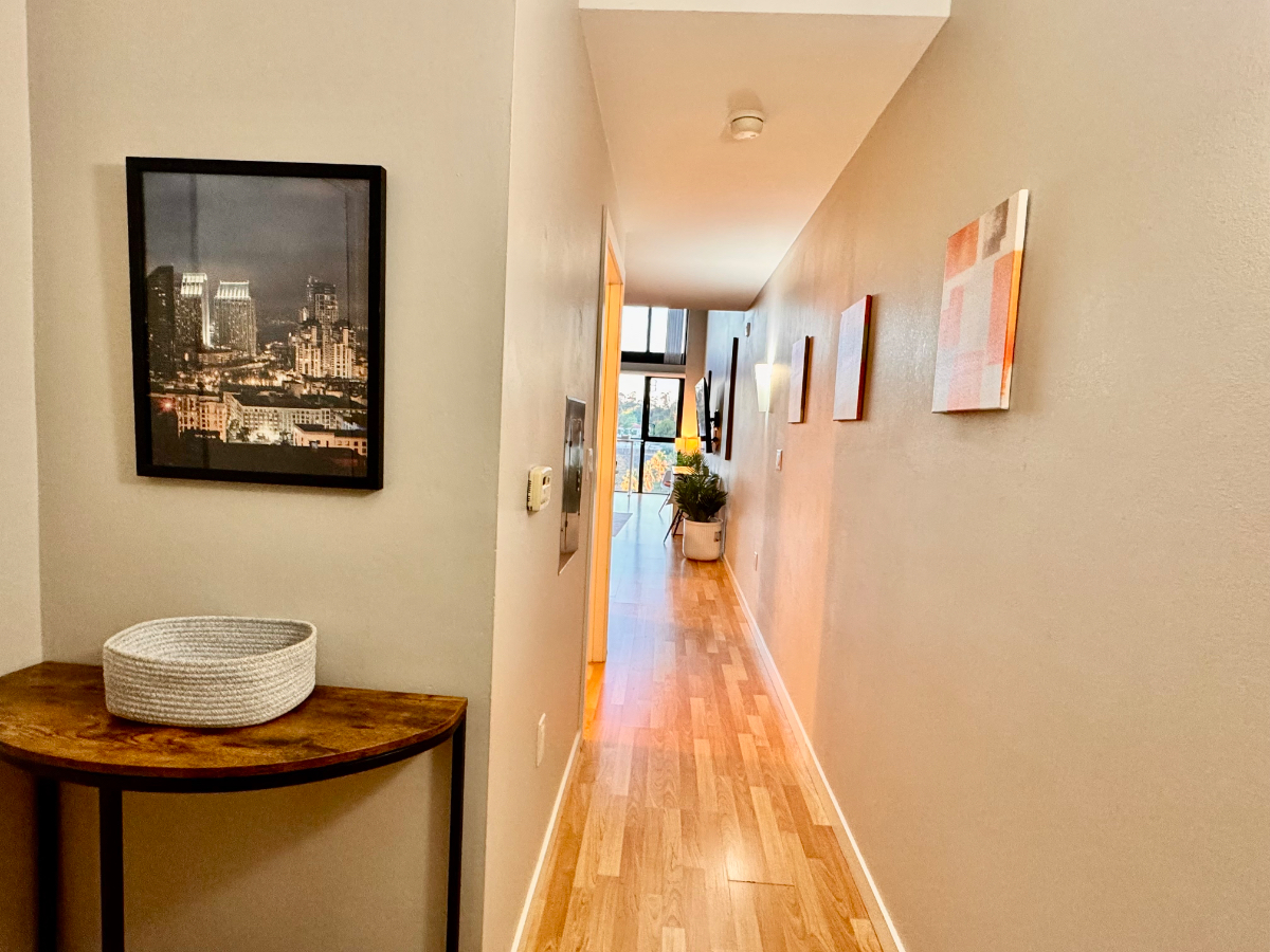 Large Unit with Astonishing View, WD/AC/Parking - Photo 2