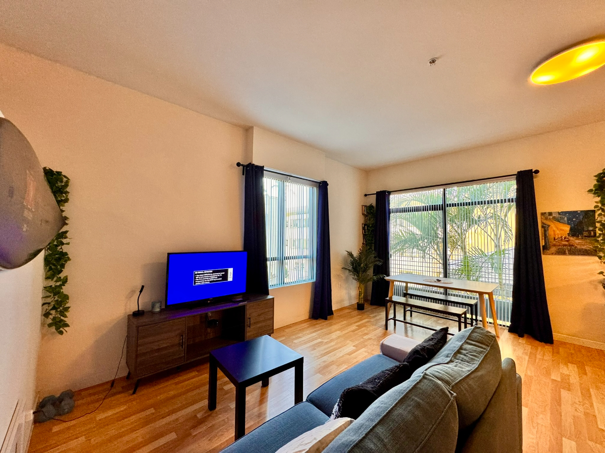 Large Unit with Astonishing View, WD/AC/Parking - Photo 4