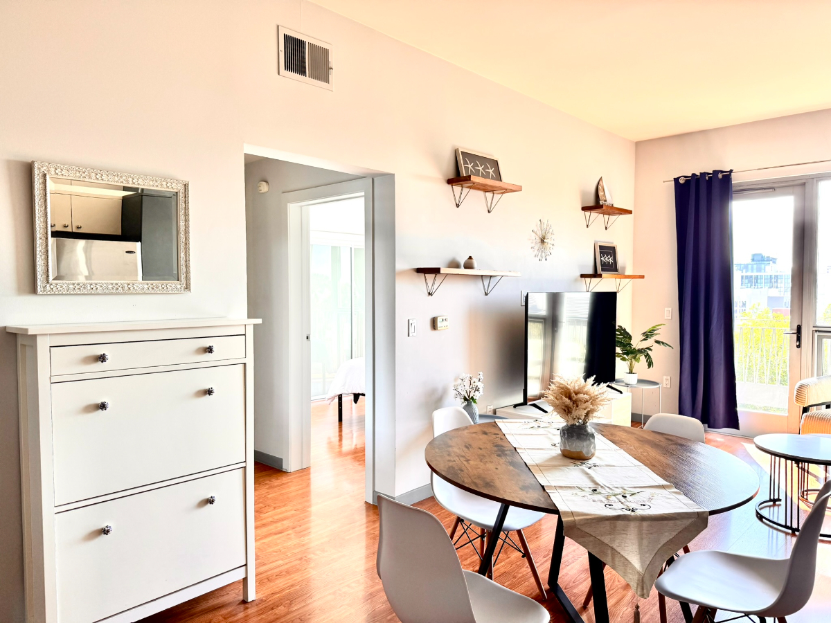 Large Unit with Astonishing View, WD/AC/Parking - Photo 4