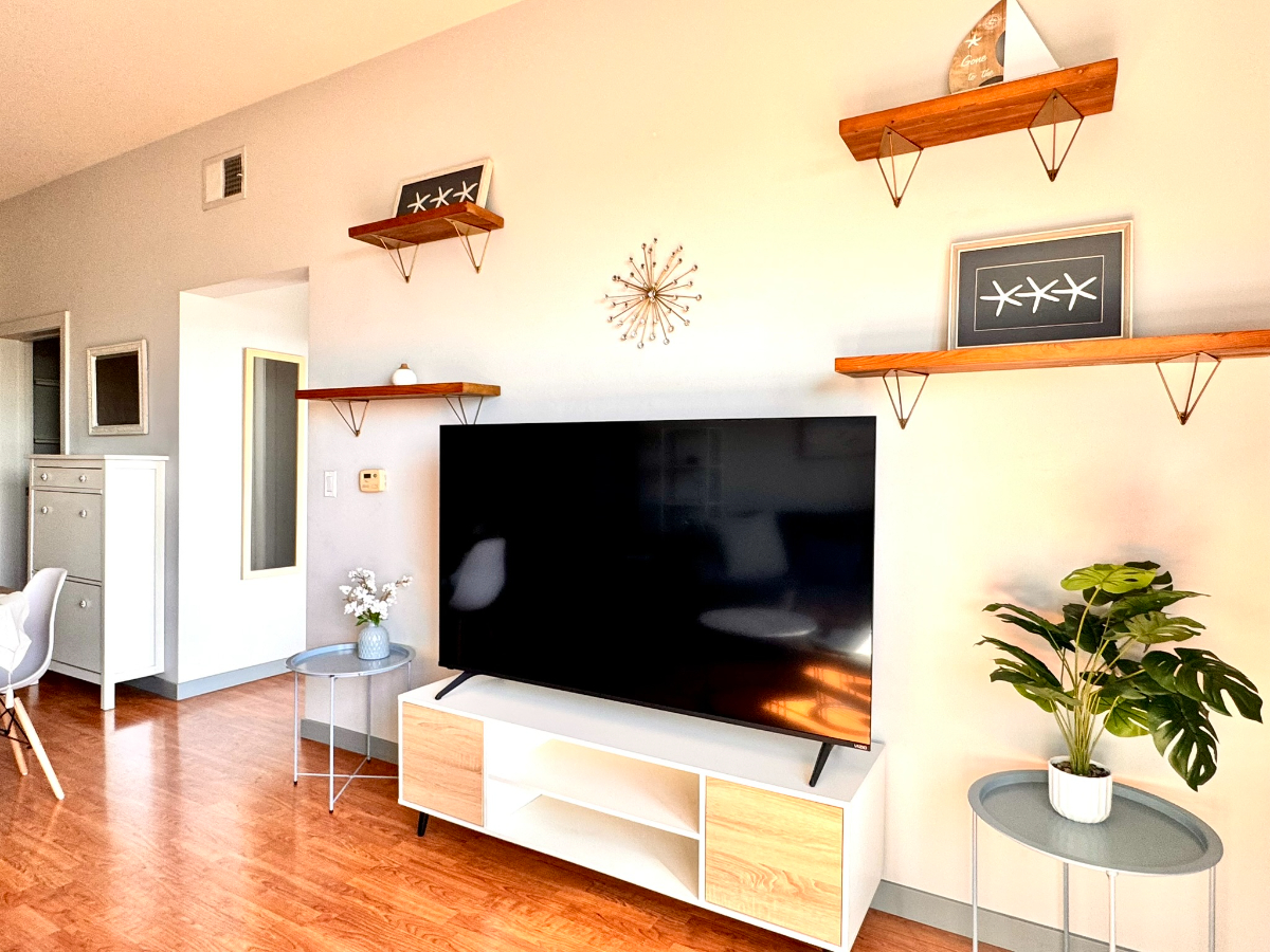 Large Unit with Astonishing View, WD/AC/Parking - Photo 6