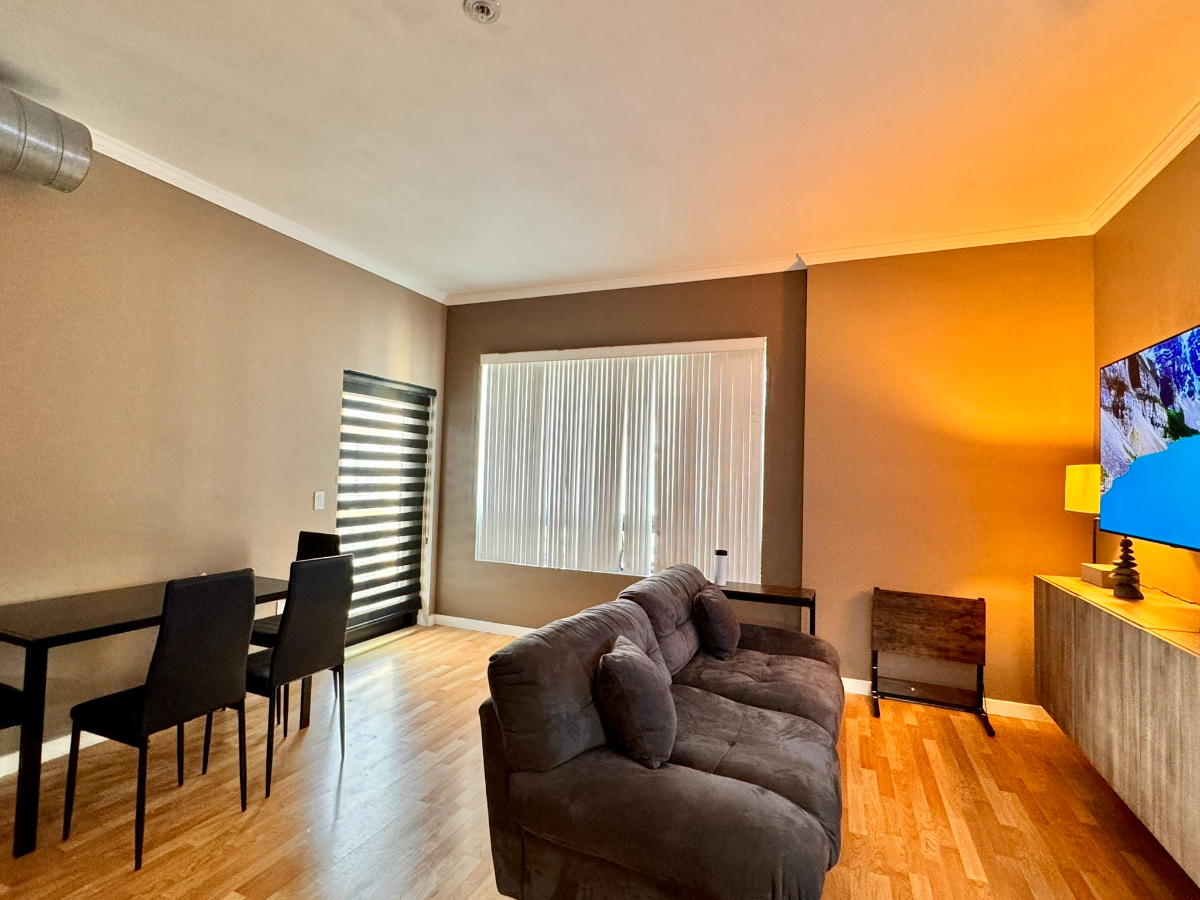 Large Unit with Astonishing View, WD/AC/Parking - Photo 4