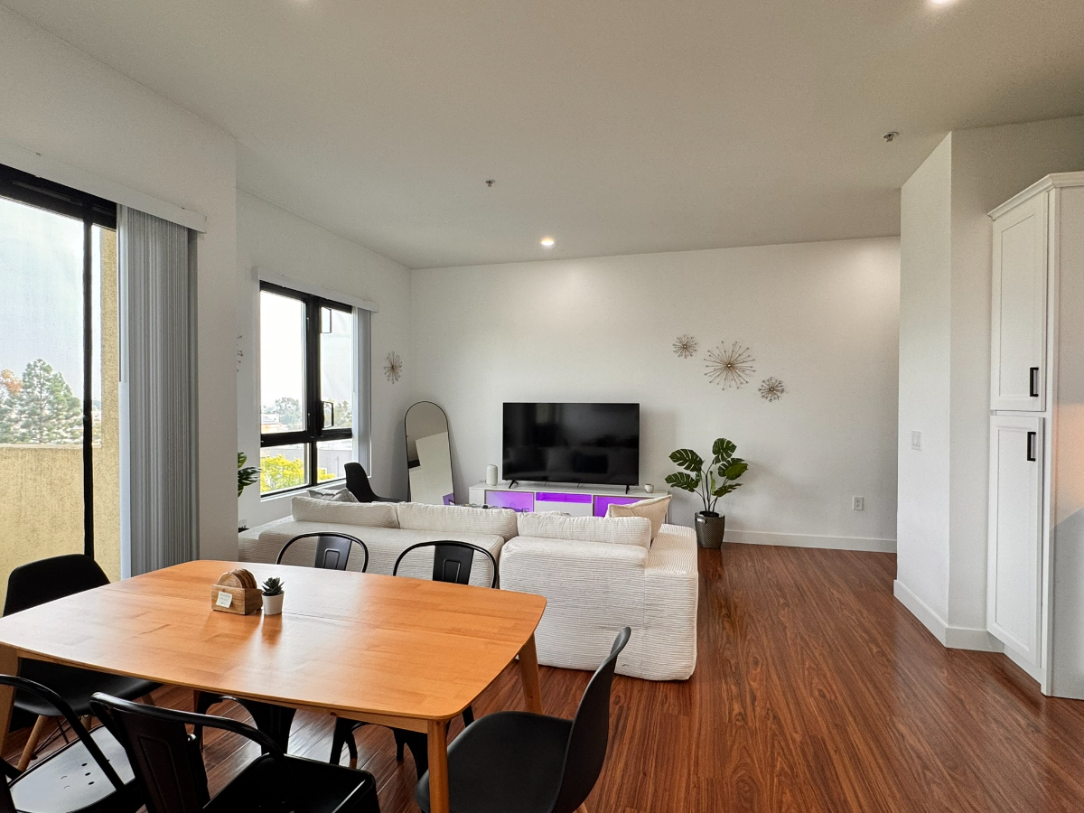 Large Unit with Astonishing View, WD/AC/Parking - Photo 6