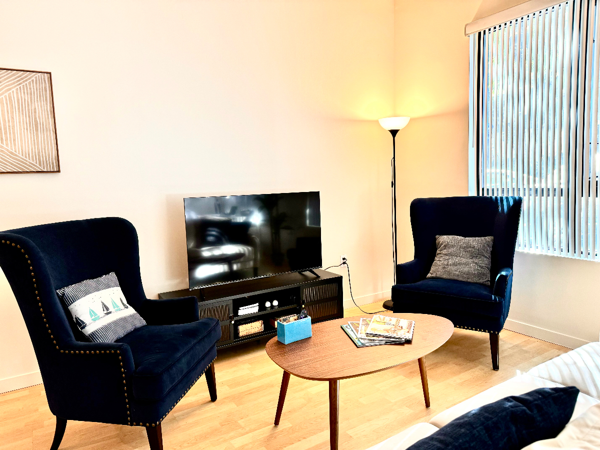 Large Unit with Astonishing View, WD/AC/Parking - Photo 6