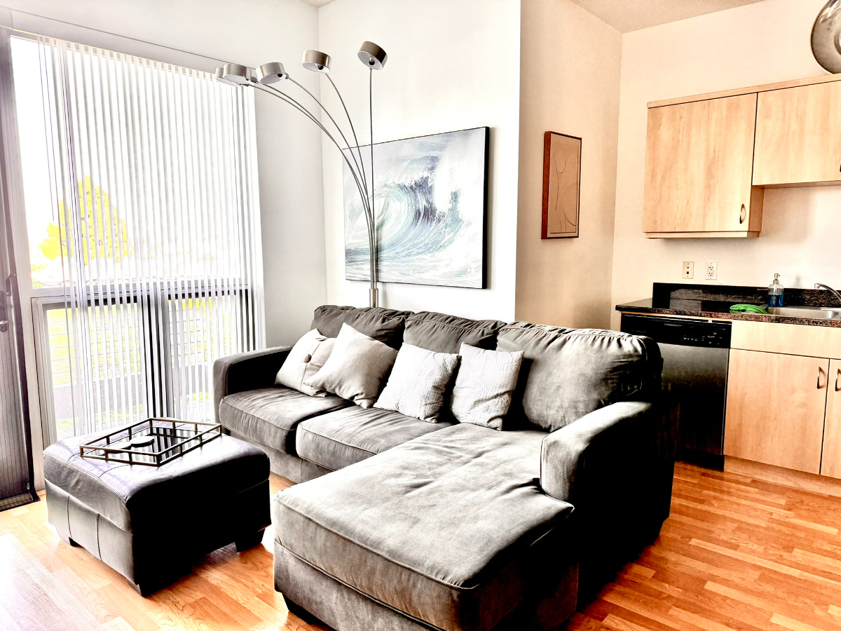 Large Unit with Astonishing View, WD/AC/Parking - Photo 6