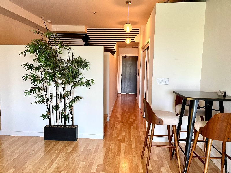 Large Unit with Astonishing View, WD/AC/Parking - Photo 4