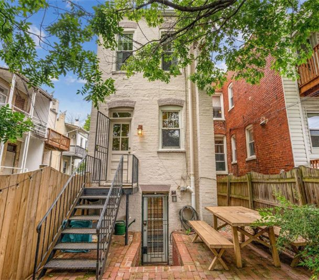 Fully Furnished Private Basement Apartment Walking Distance to many DC Hospitals - Photo 3