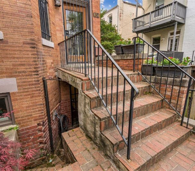 Fully Furnished Private Basement Apartment Walking Distance to many DC Hospitals - Photo 2