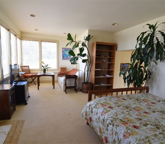 Penthouse with Private Deck, Panoramic Views, Near UCSF - Photo 5