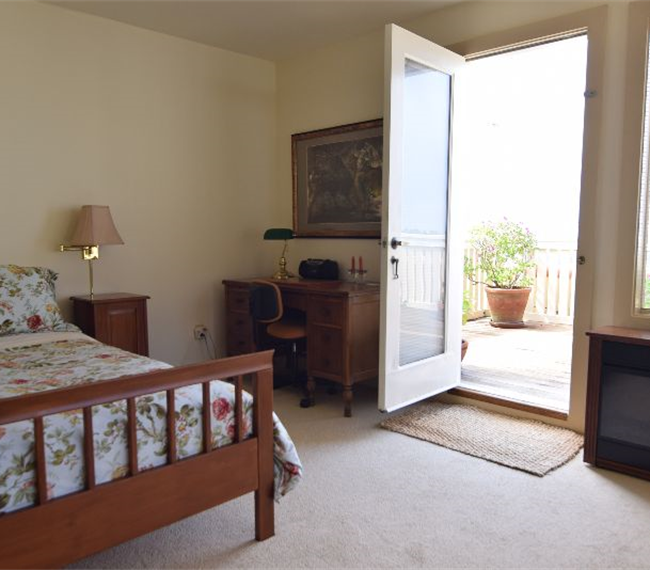Penthouse with Private Deck, Panoramic Views, Near UCSF - Photo 3