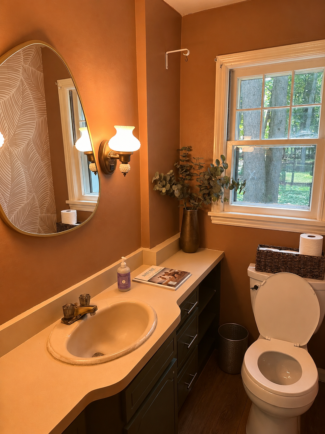 2 bedroom 1.5 bathroom - Photo 2