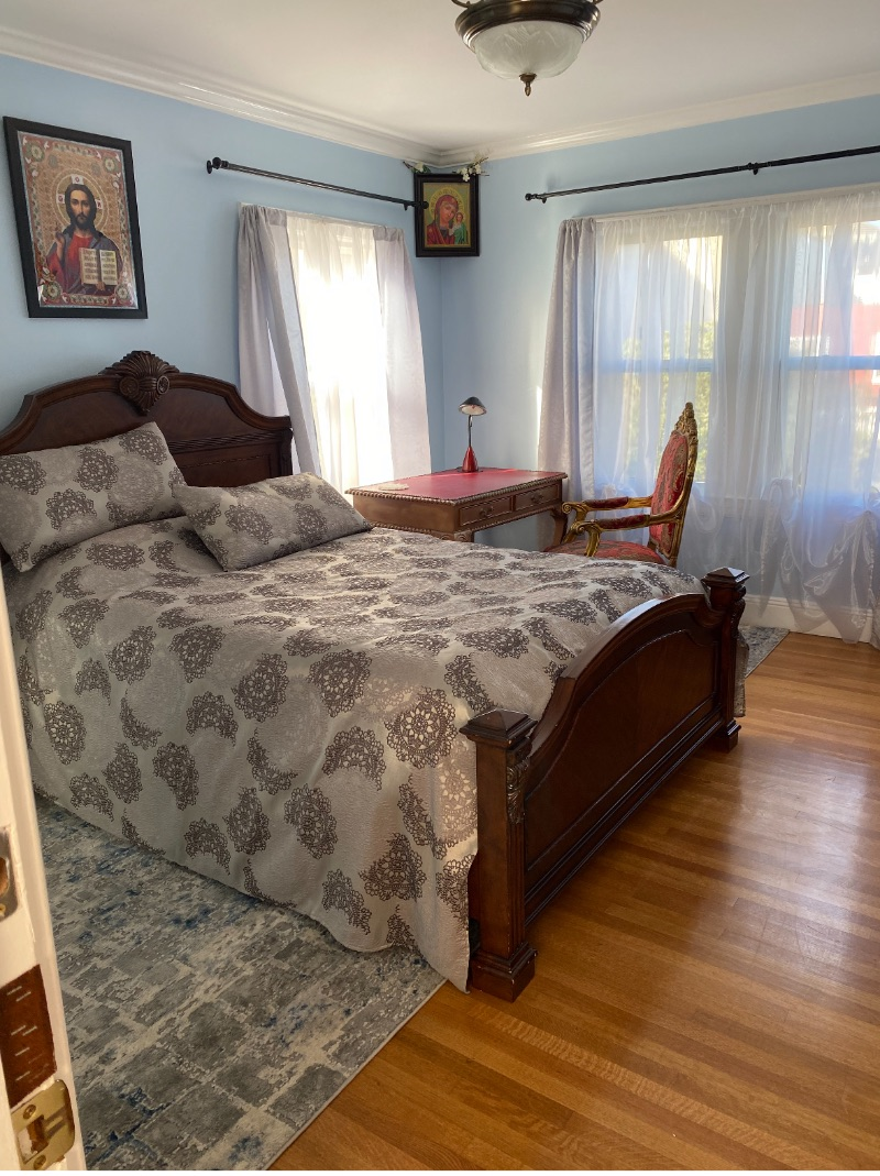 Private bedrooms available in the beautiful 2160 sq. ft., 2-level single-family home, located in the Golden Gate Heights, San... - Photo 2