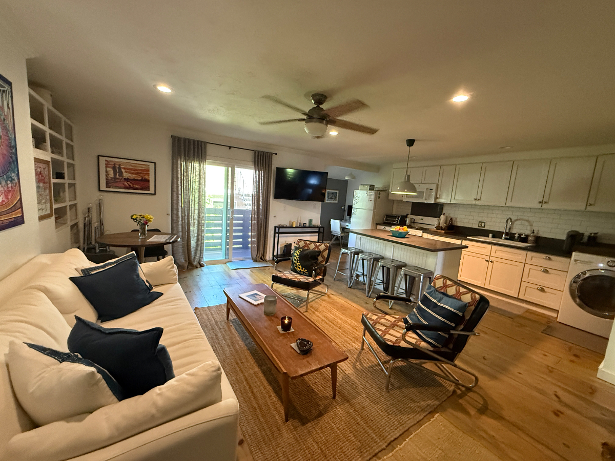 Centrally located 2 BR condo in North Park - Photo 1