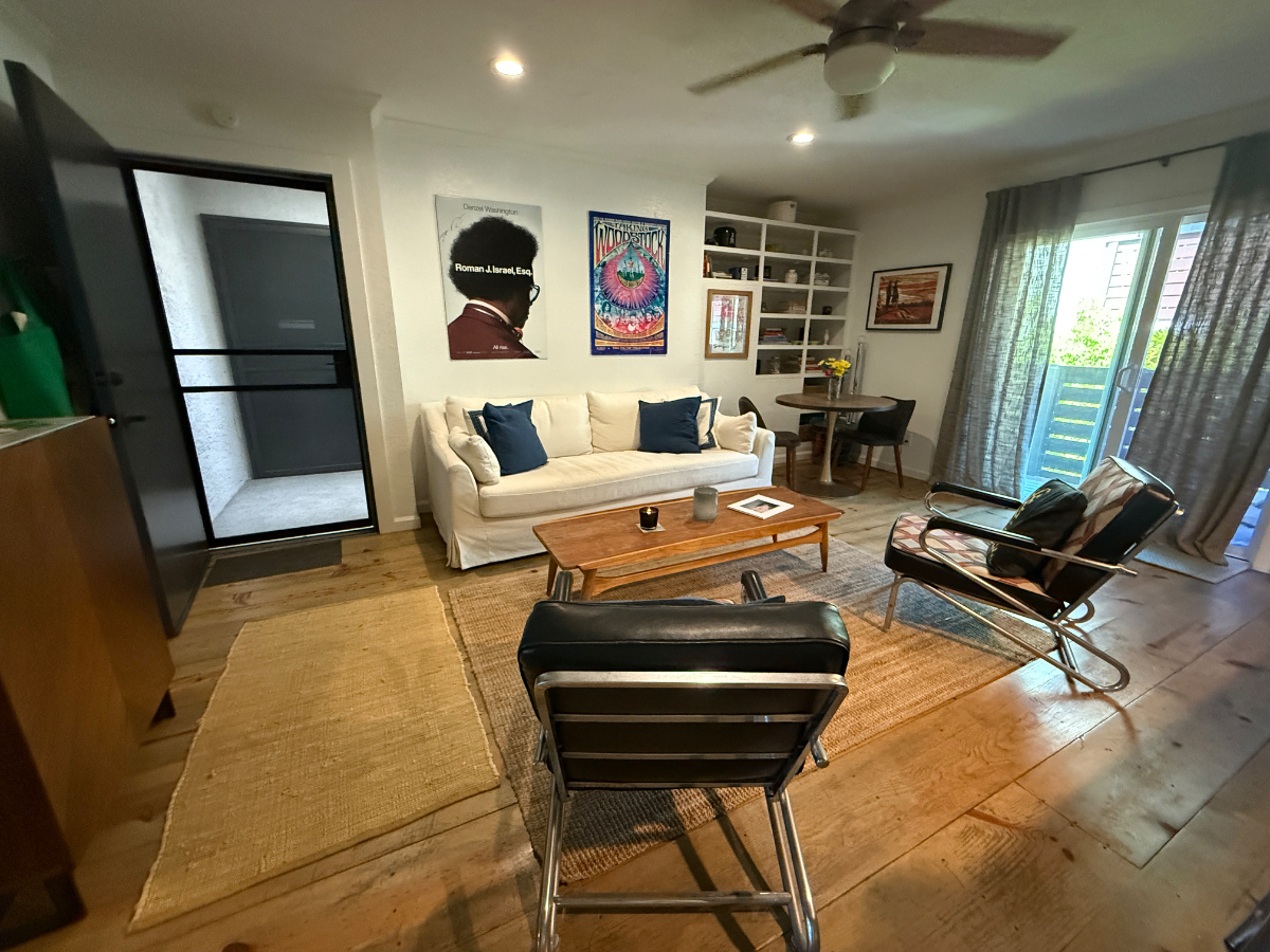 Centrally located 2 BR condo in North Park - Photo 2