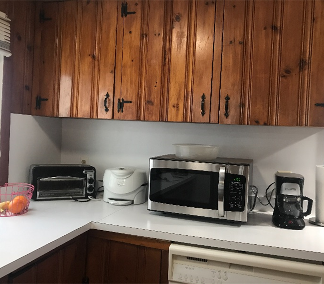 Water front 2 bedroom house , 10 min from downtown Syracuse , hospitals , university and shopping. - Photo 3