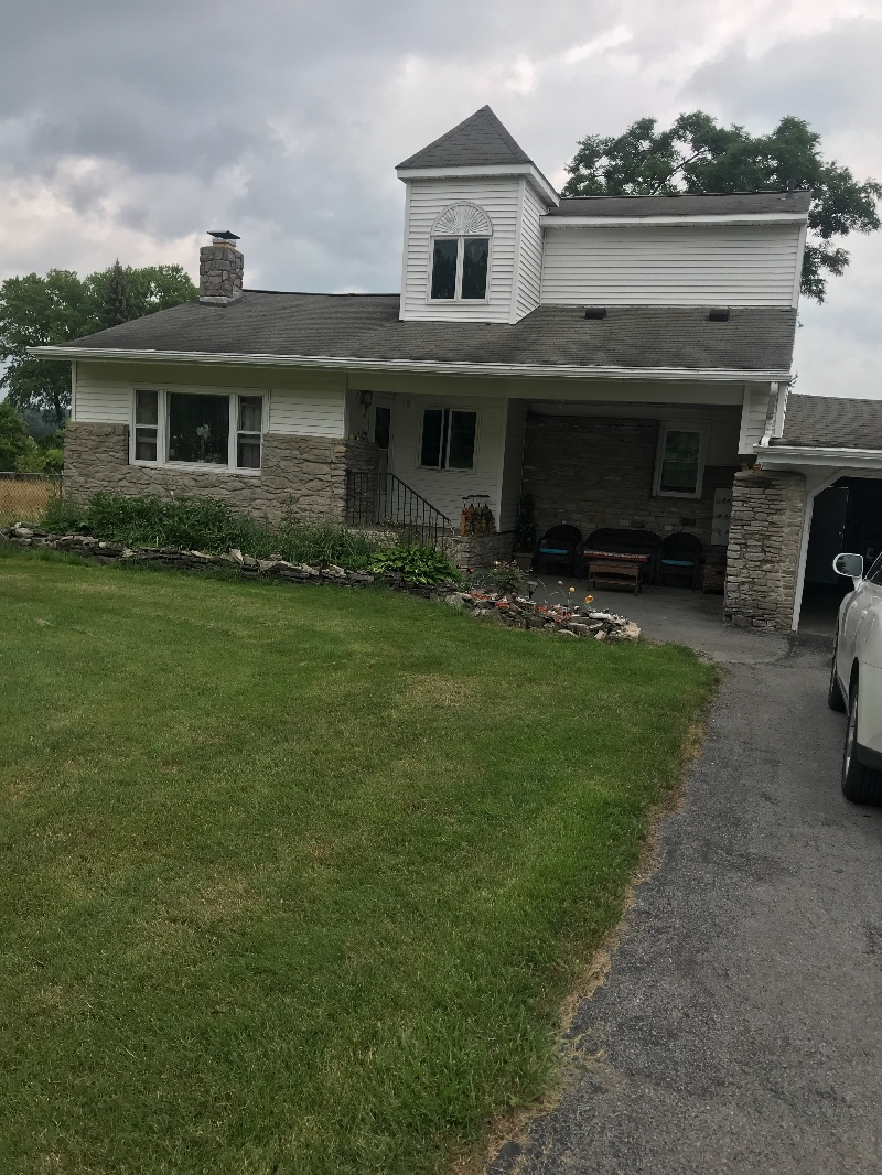 Water front  2 bedroom house , 10 min from downtown Syracuse , hospitals , university and shopping. - Photo 10