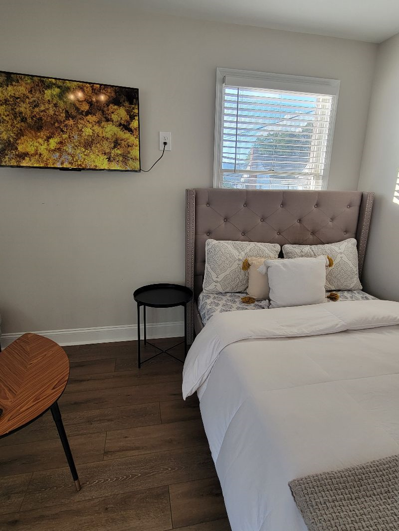Cozy Private Suite - Photo 4