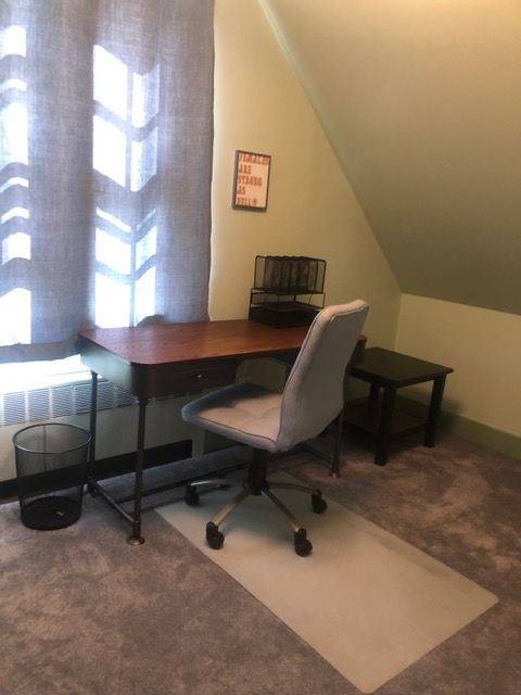 Spacious newly renovated 1Bedroom 1Bath  2nd fl apt - Photo 9