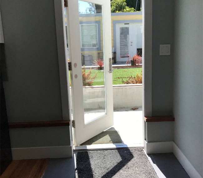 Beautiful Furnished 1 BD/1 BA Apt in SF! Dog Friendly! - Photo 4